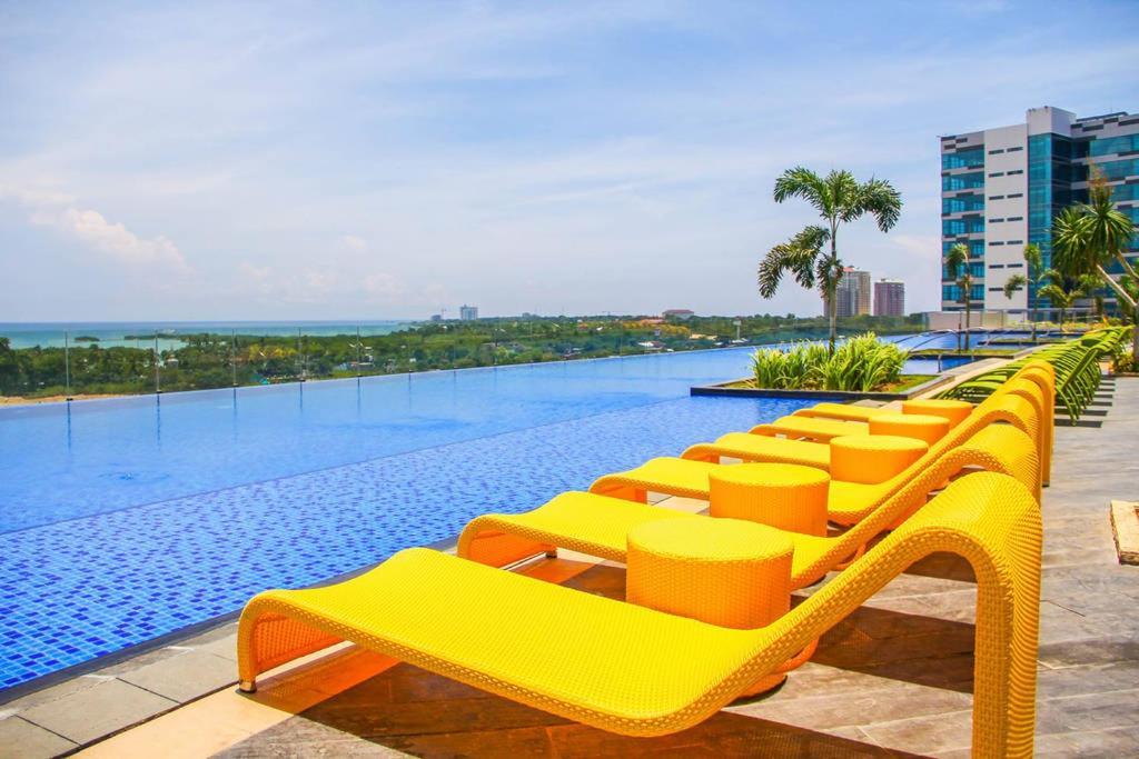 Mactan Newtown Cebu Affordable Suite! 麦克坦 外观 照片
